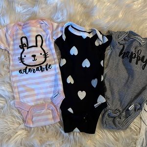 6 Gerber Body Suits